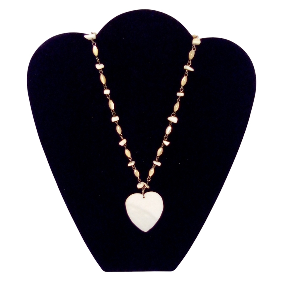 Fashion Necklace Avenue Shell Heart Bead Beach Cottagecore Lobster Claw Clasp